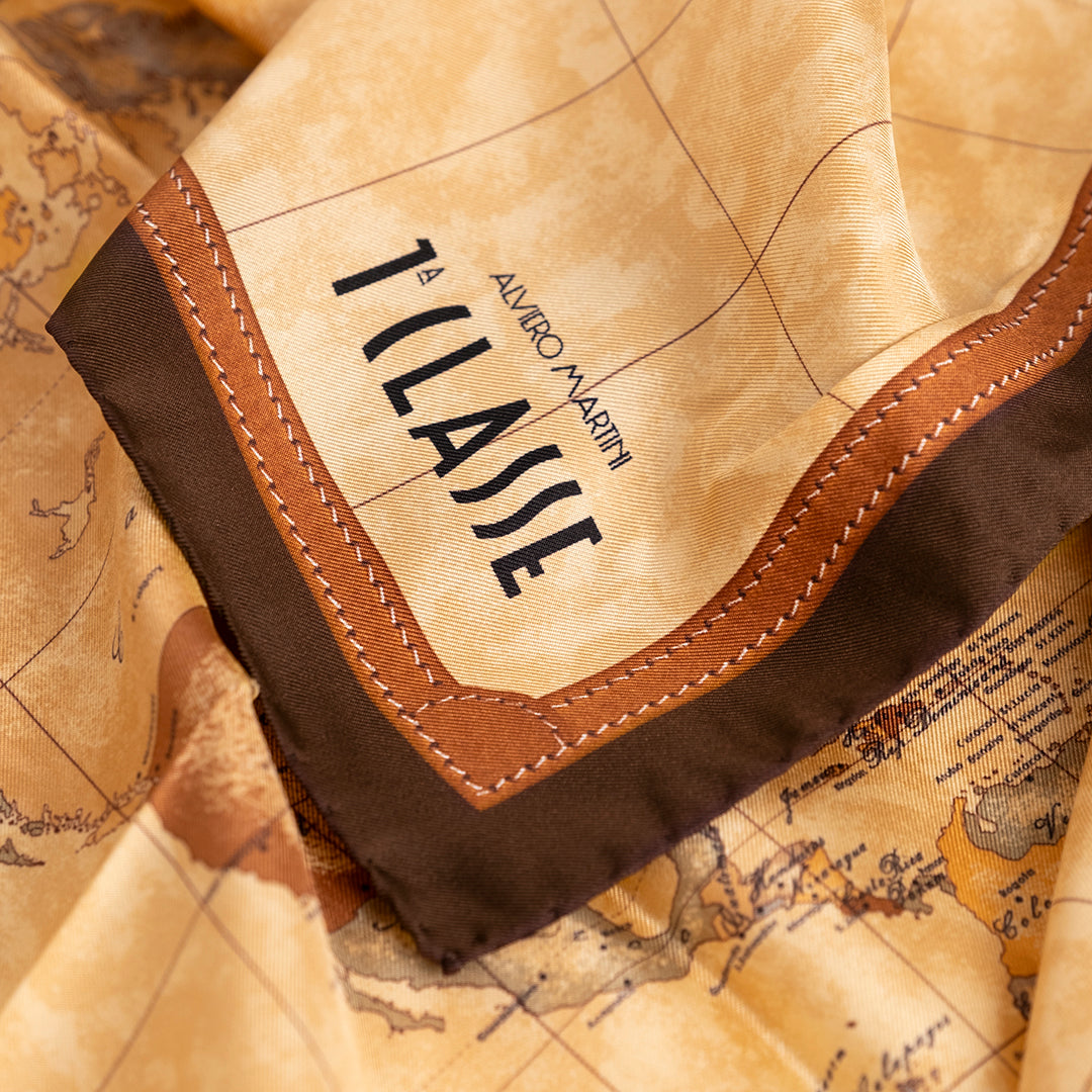 Alviero Martini Prima Classe Foulard Geo Classic Cioccolato (90 x 90 cm)