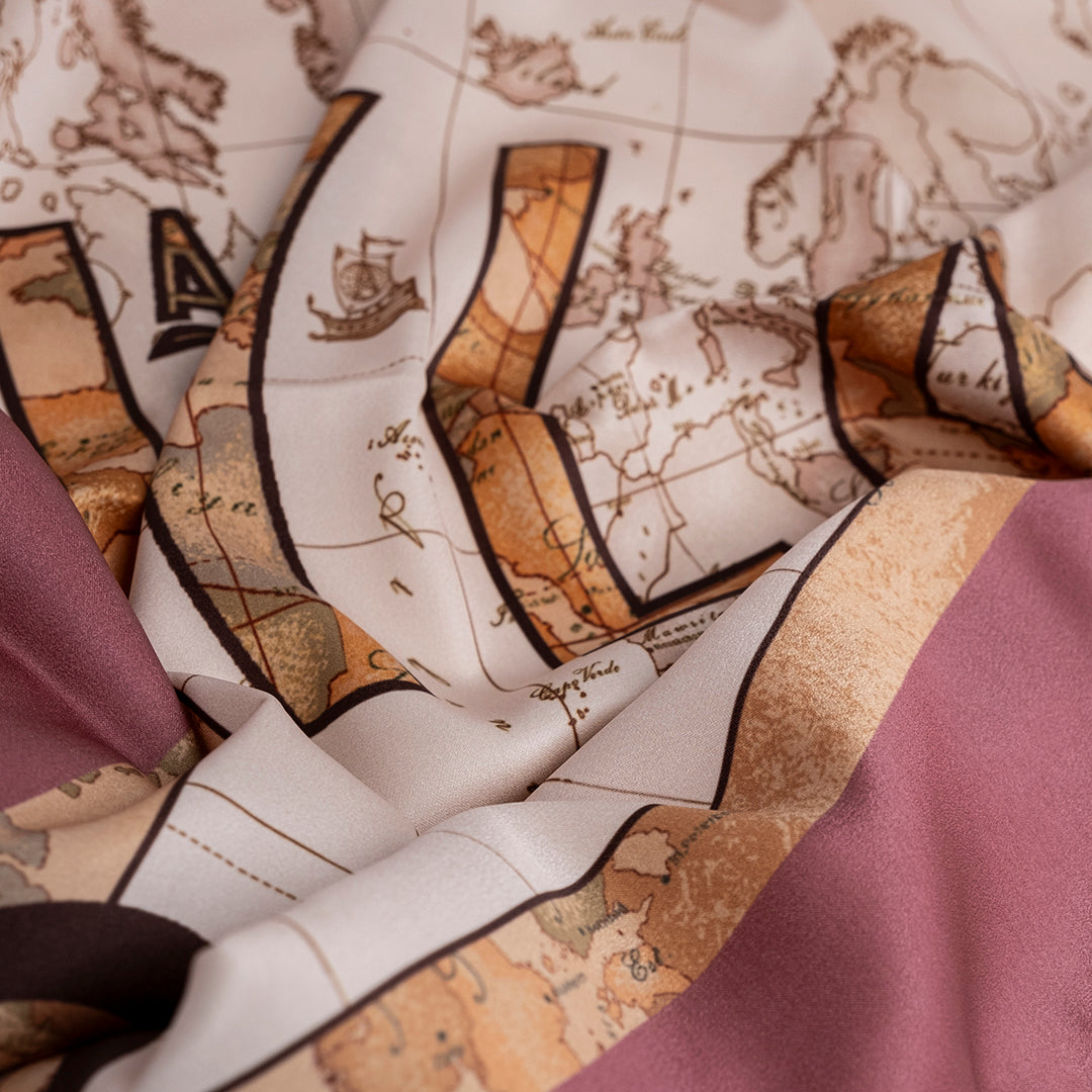 Alviero Martini Prima Classe Foulard Geo a Cuori Rosa Fard