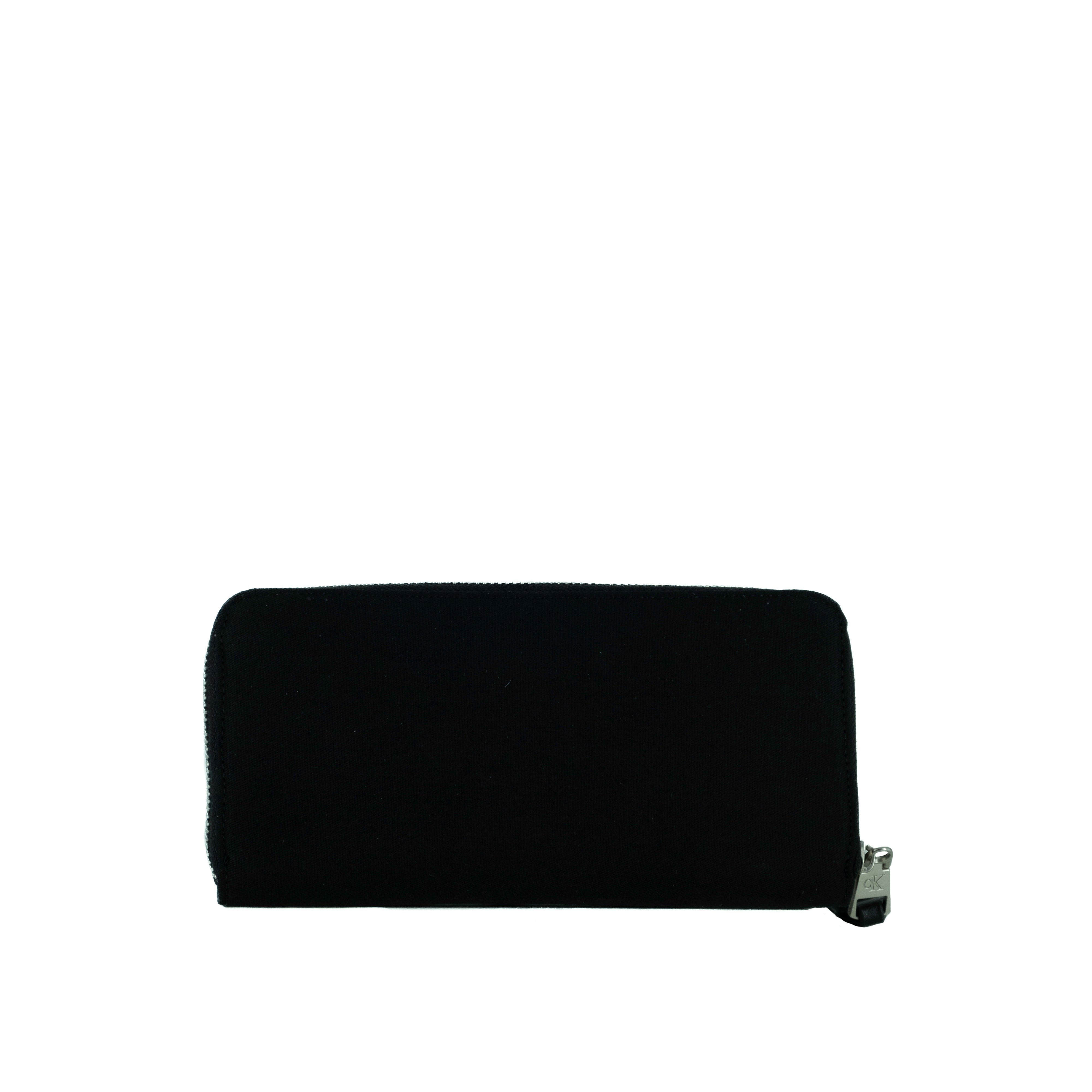 Calvin Klein Women's Wallet Zip around Ultralight Black